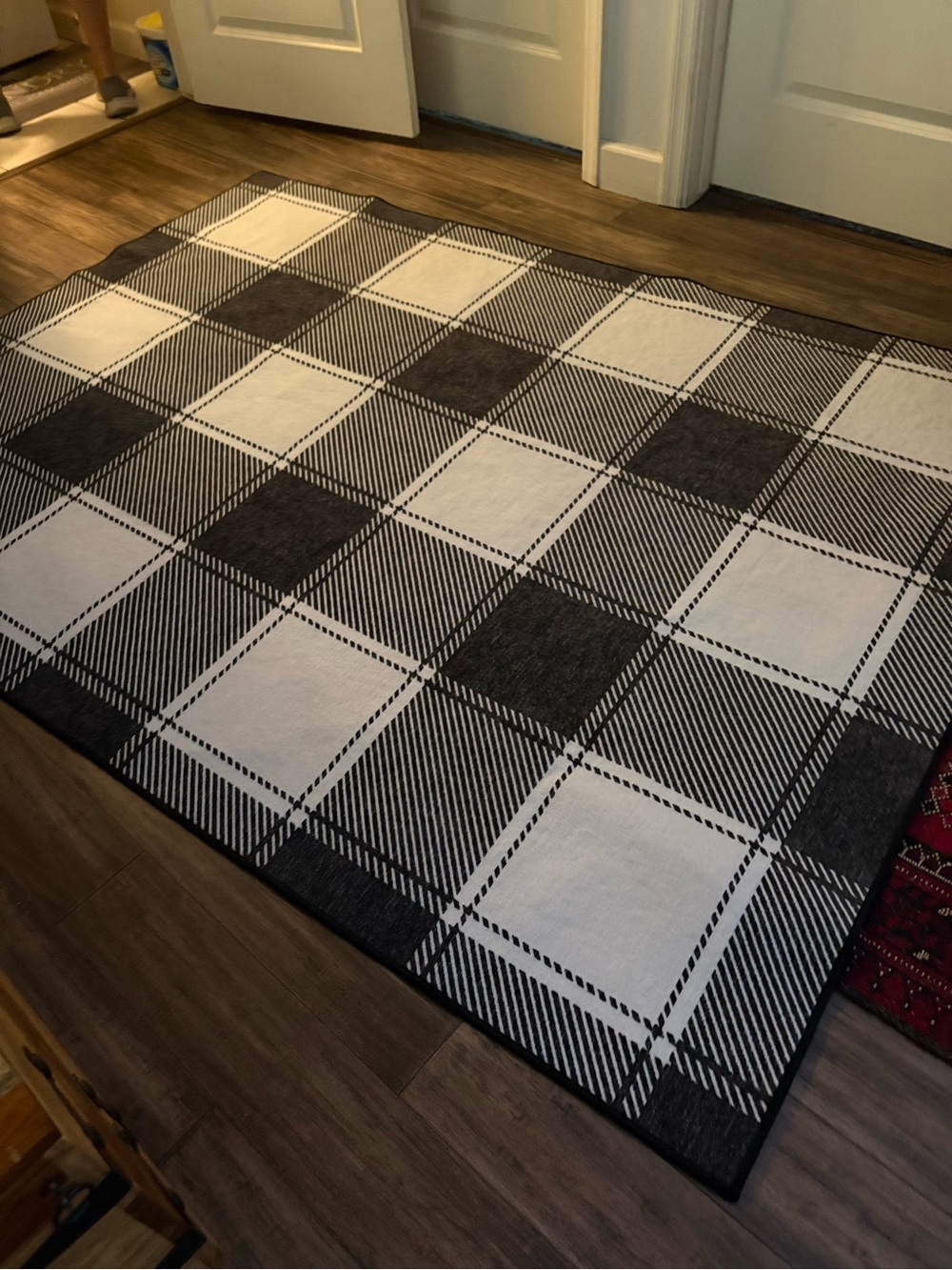 Classic Black and White Check Area Rug - Home